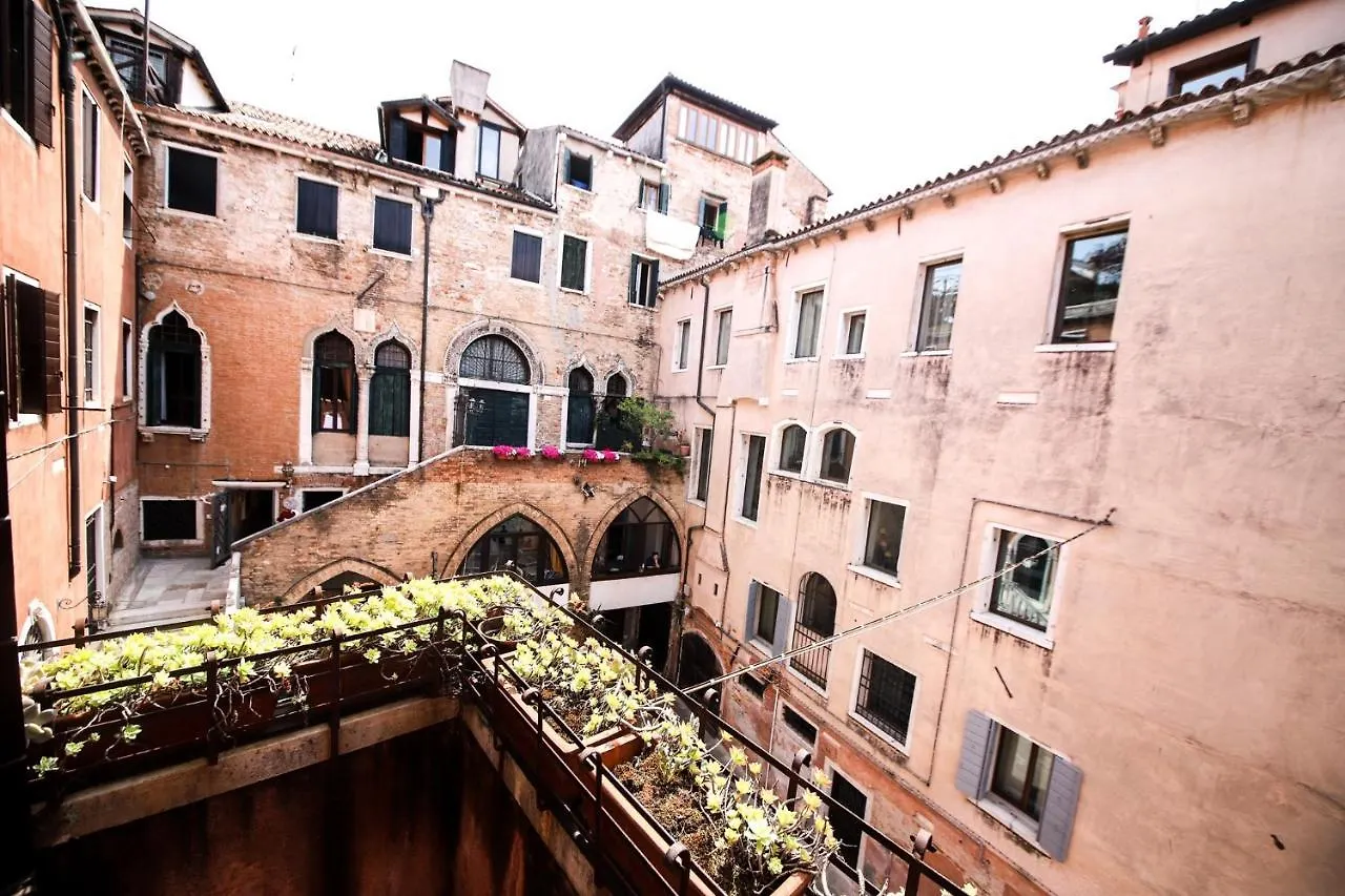 Ca' Pellegrini Luxury Grand Canal Venedig 0*,  Italien